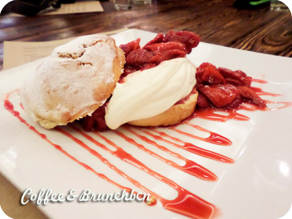 Brunch por el centro de Barcelona–Alsur Cafe Lluria-Scones con mascarpone