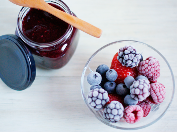 Mermelada de frutos rojos saludable y fácil de preparar